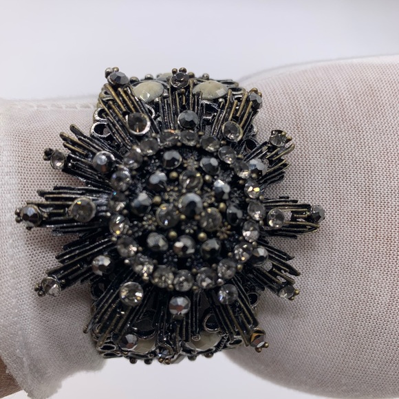 SDLZ Bracelet Statement Lattice Cuff Ornate Flower & Rhinestones - Picture 11 of 13
